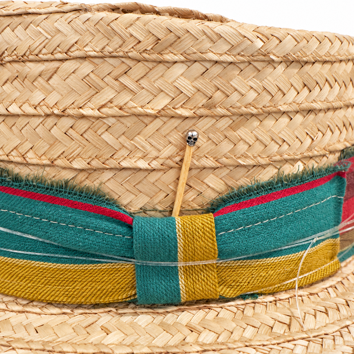 La Perla, detalle del lazo y adorno de calavera